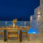 Jasmina Villa *